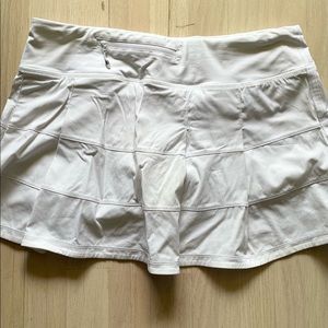 Lululemon Pace Rival Skirt - Size 8 in White